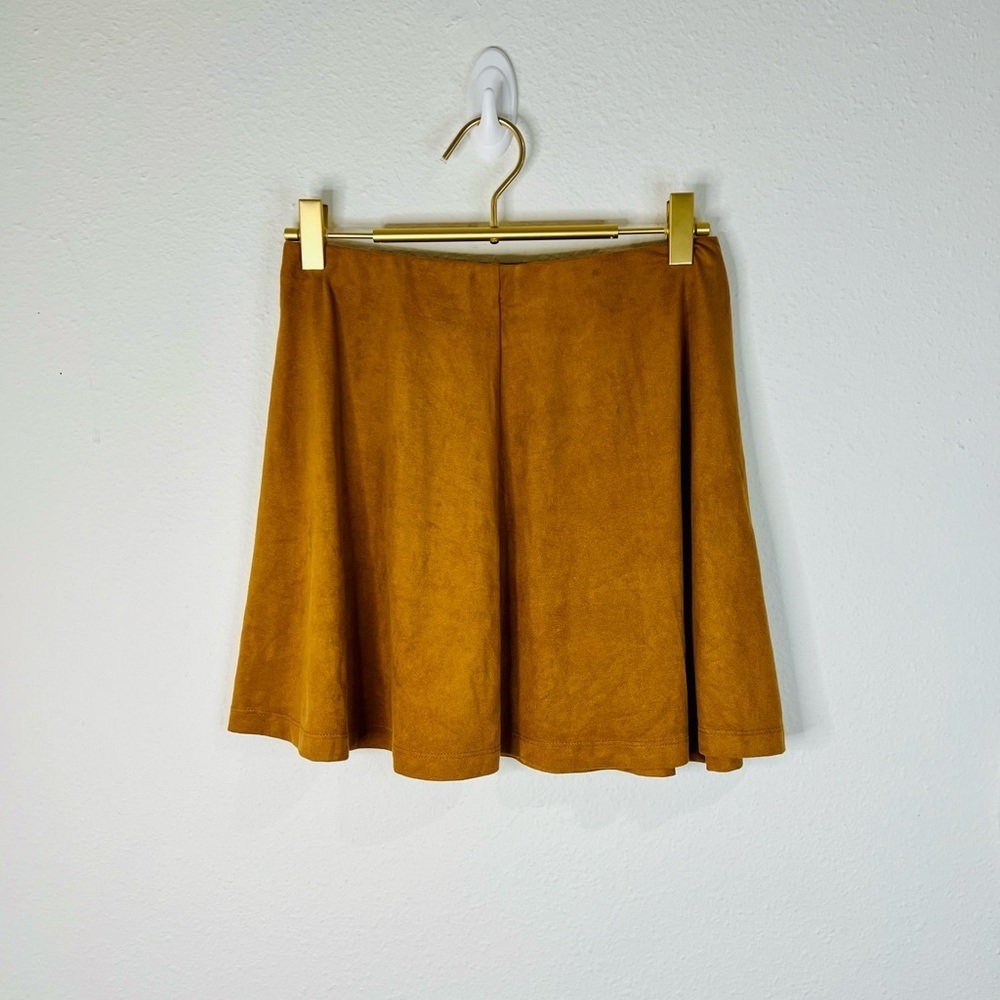 Forever 21 Women’s Carmel Suede-Look A-Line Mini Skirt Size Small Trendy Chic